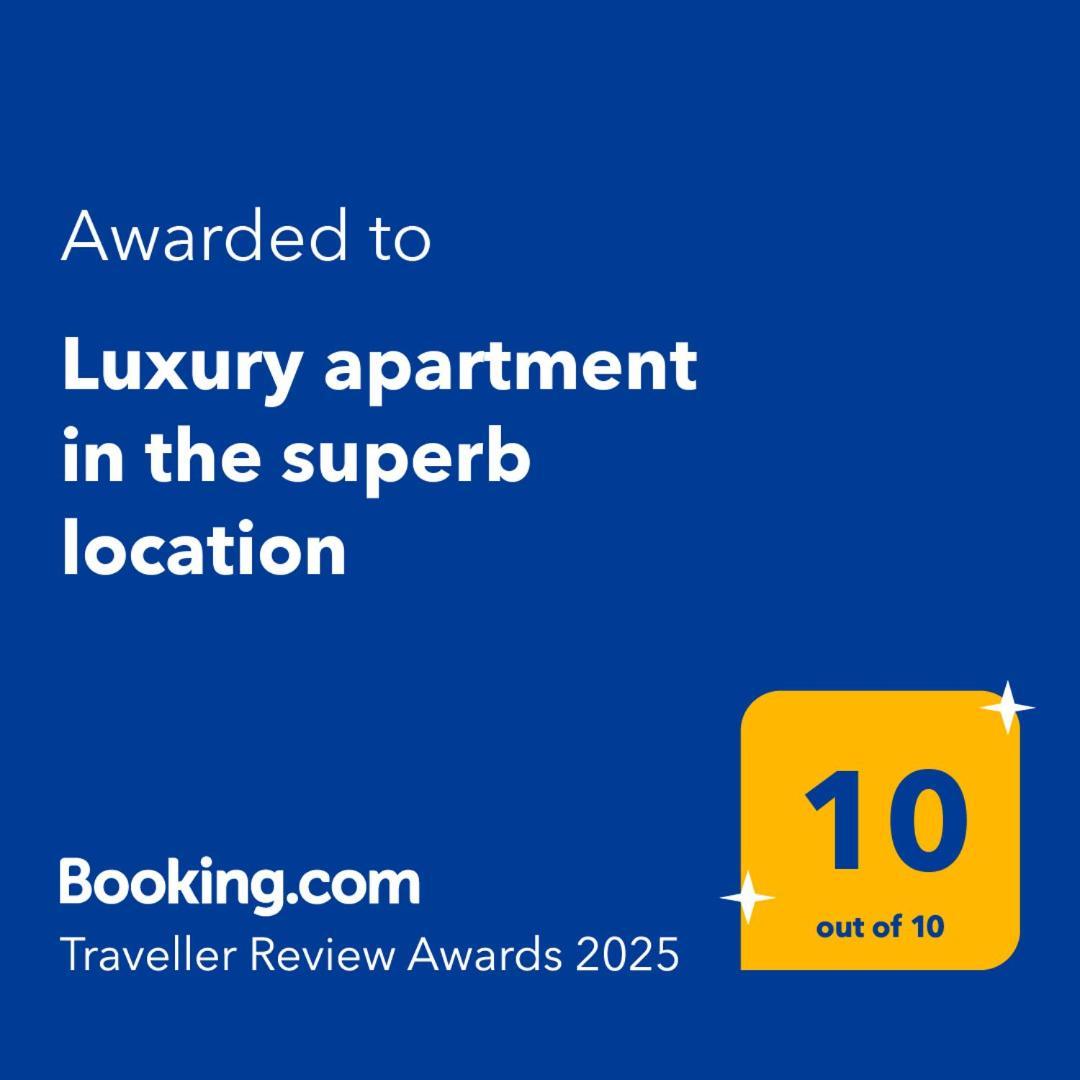 Luxury Apartment In The Superb Location 基希讷乌 外观 照片